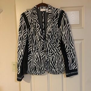 Chico’s Black/White Print Blazer sz 1